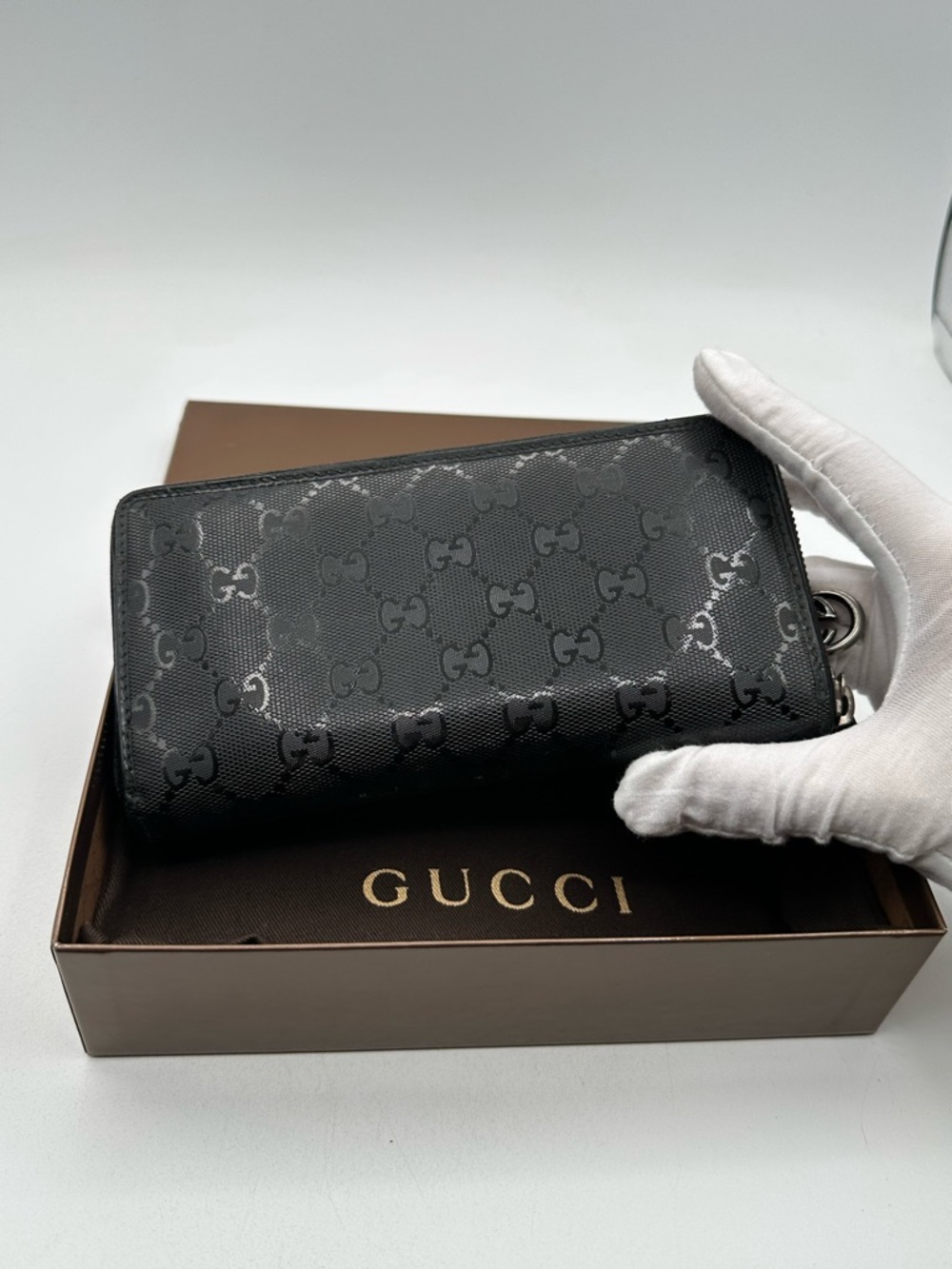 Gucci Holographic Zip Around Wallet - Picture 2 of 12